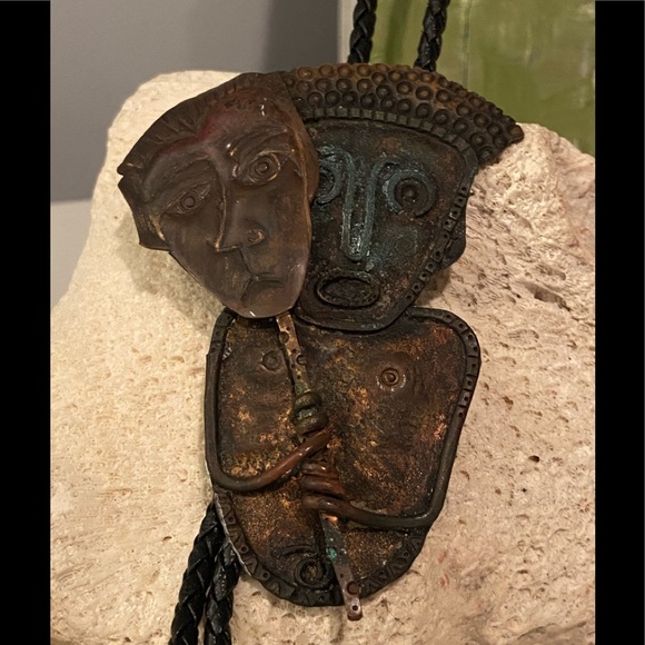 Black leather necklace with Faces - Picture 3 of 6